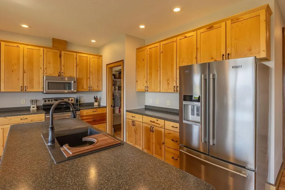 S3565 Rooster Ridge Lane Fountain City, WI 54629