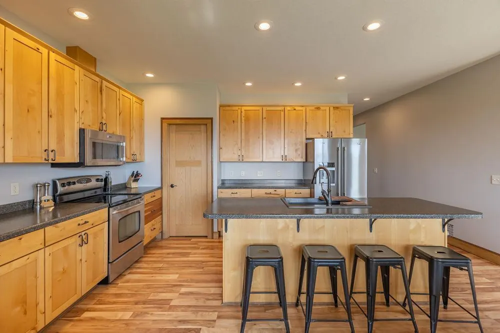 S3565 Rooster Ridge Lane Fountain City, WI 54629