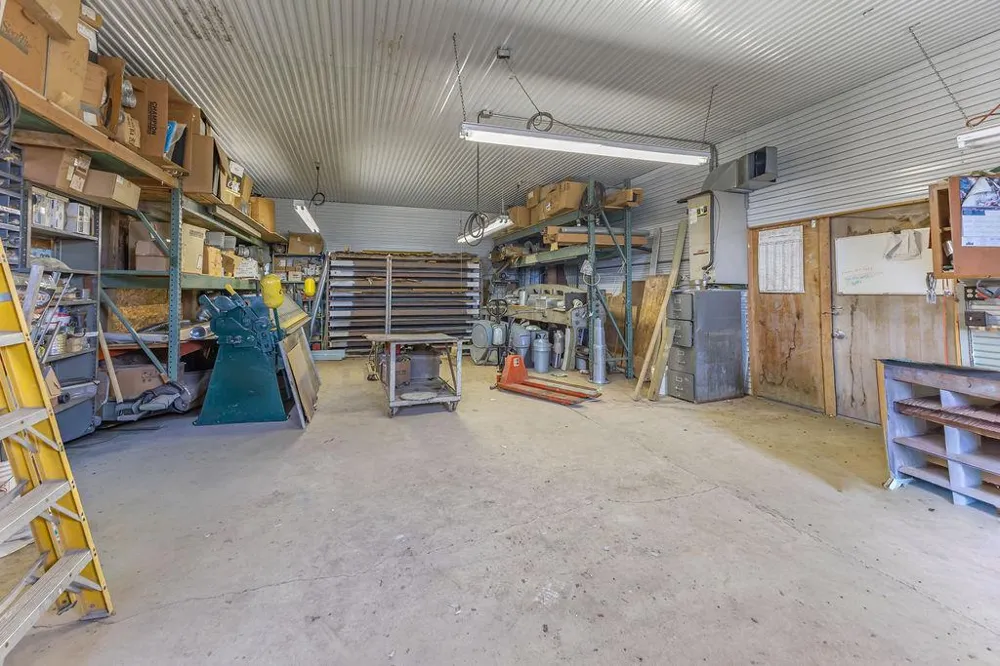 S3565 Rooster Ridge Lane Fountain City, WI 54629