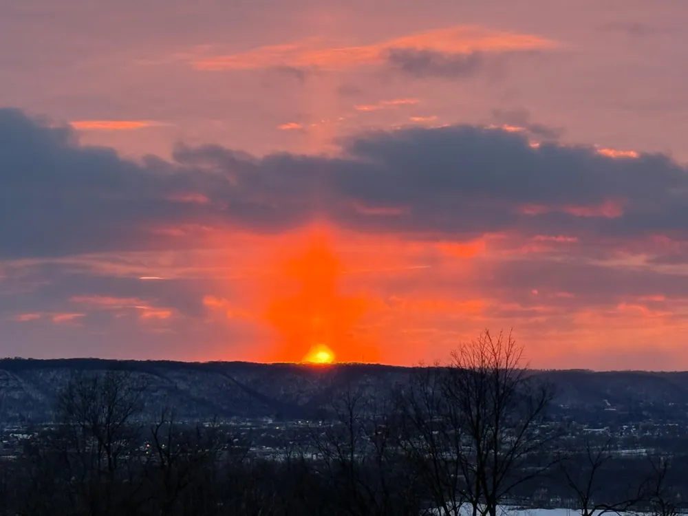 S3565 Rooster Ridge Lane Fountain City, WI 54629