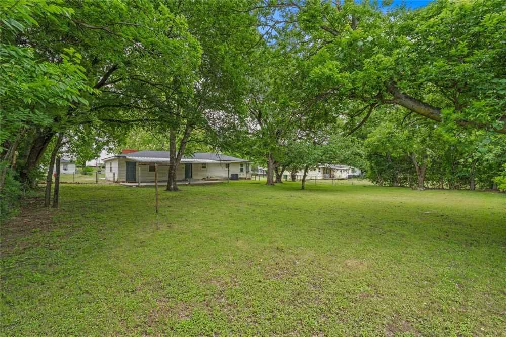 1003 Donlo Street Robinson, TX 76706
