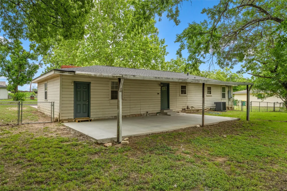 1003 Donlo Street Robinson, TX 76706