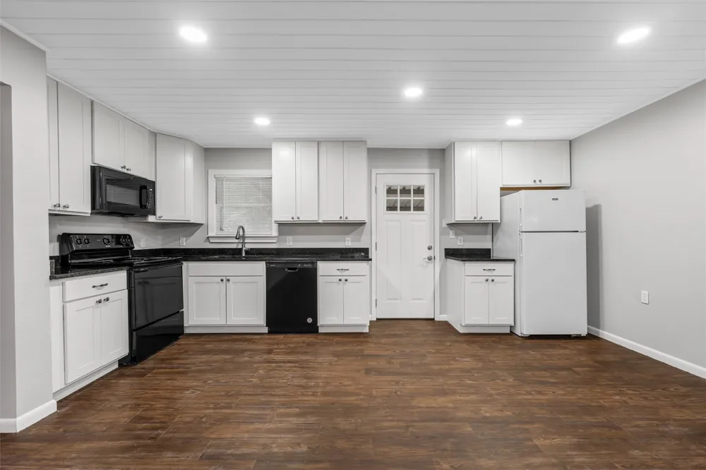 1003 Donlo Street Robinson, TX 76706