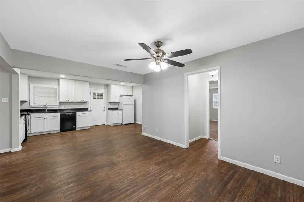 1003 Donlo Street Robinson, TX 76706