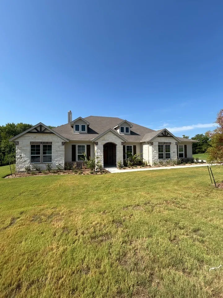 1001 Perrin Lane Van Alstyne, TX 75495