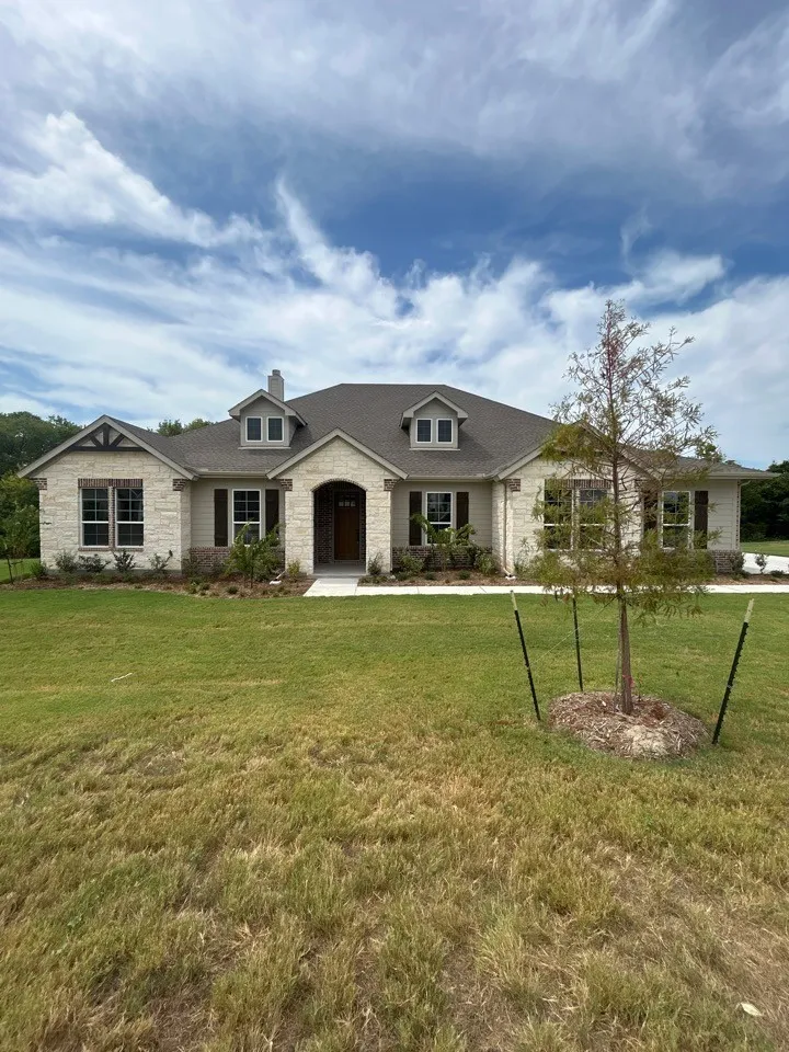 1001 Perrin Lane Van Alstyne, TX 75495