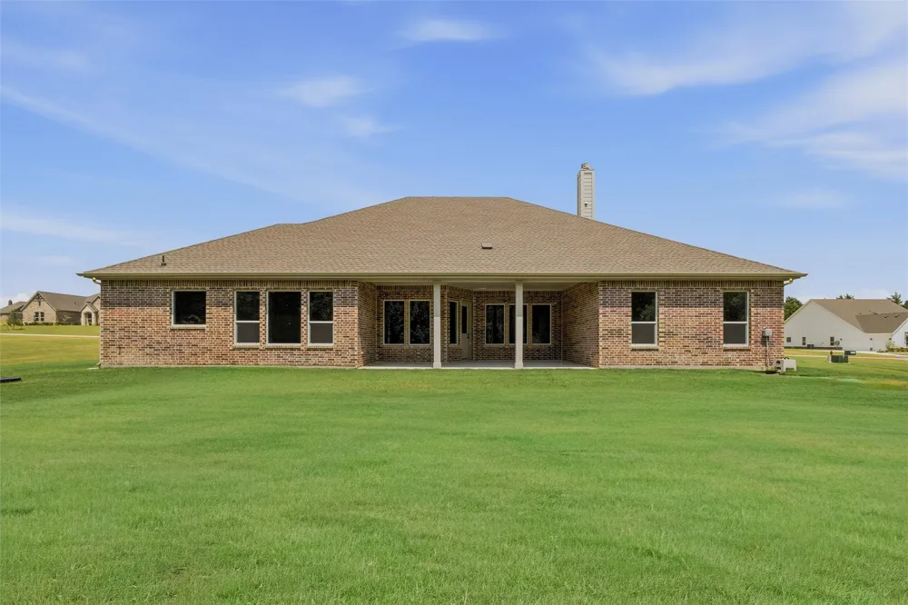 1001 Perrin Lane Van Alstyne, TX 75495
