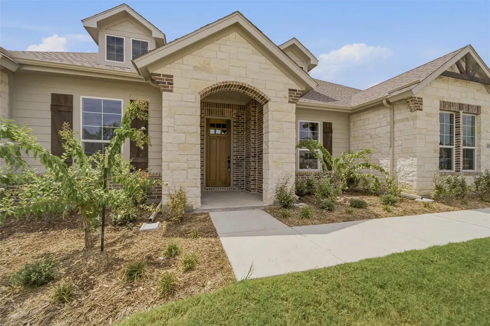 1001 Perrin Lane Van Alstyne, TX 75495