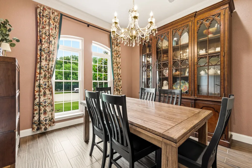 1092 Holly Lane Lewisville, TX 75067