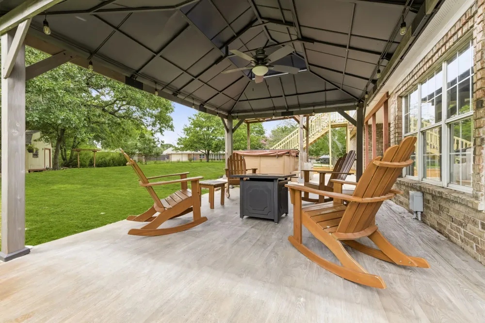 1092 Holly Lane Lewisville, TX 75067