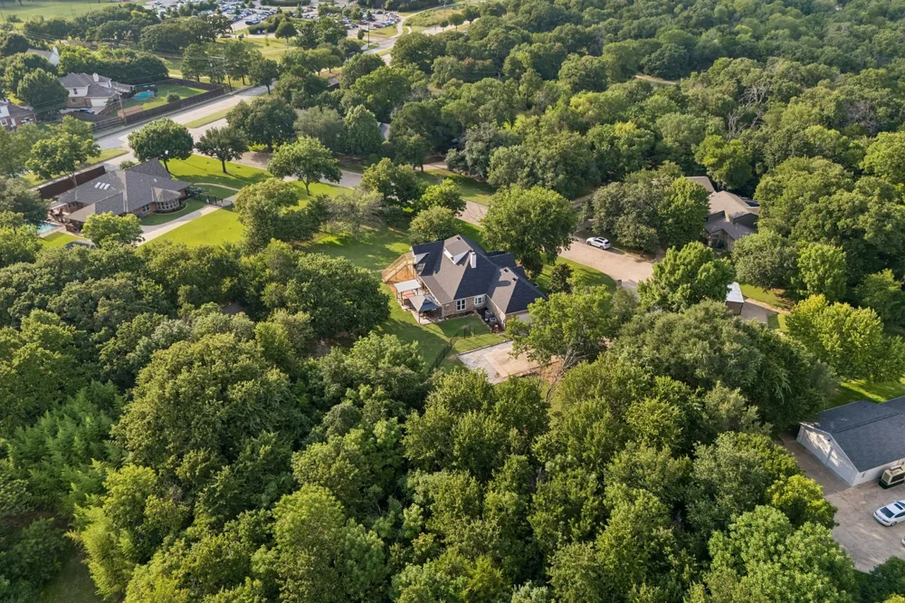 1092 Holly Lane Lewisville, TX 75067