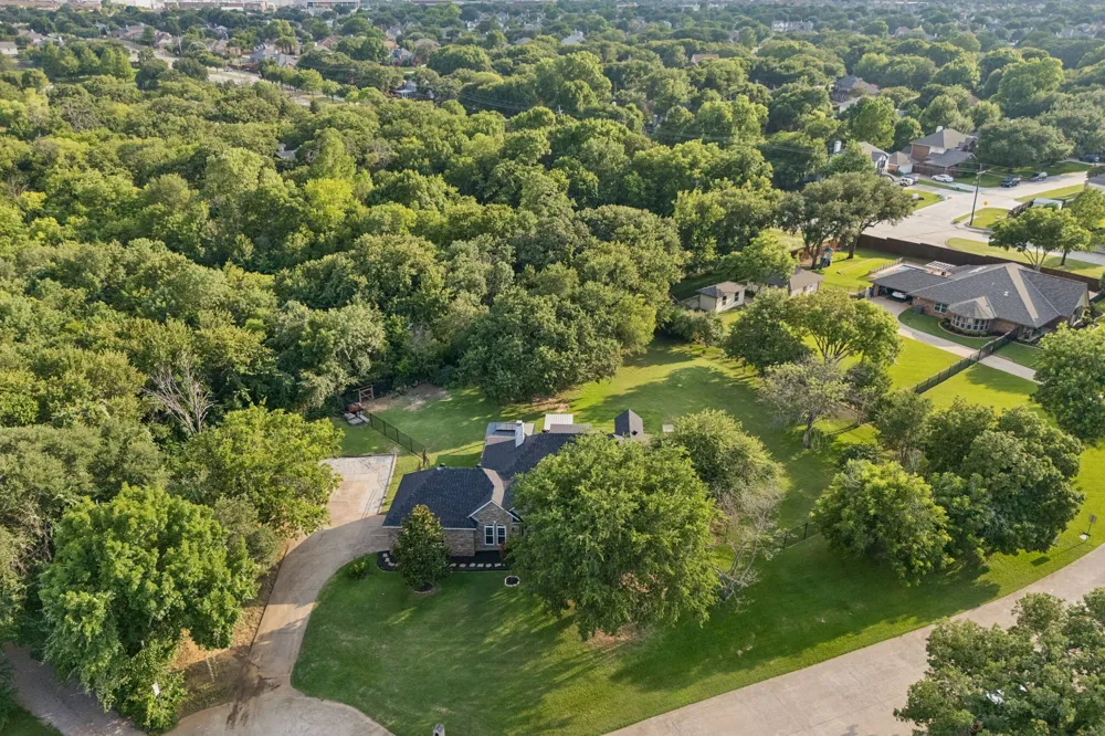 1092 Holly Lane Lewisville, TX 75067