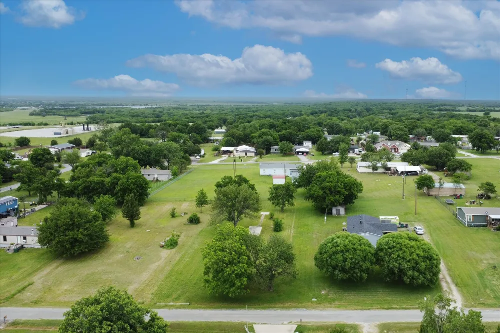 507 Deer Run Southmayd, TX 75092