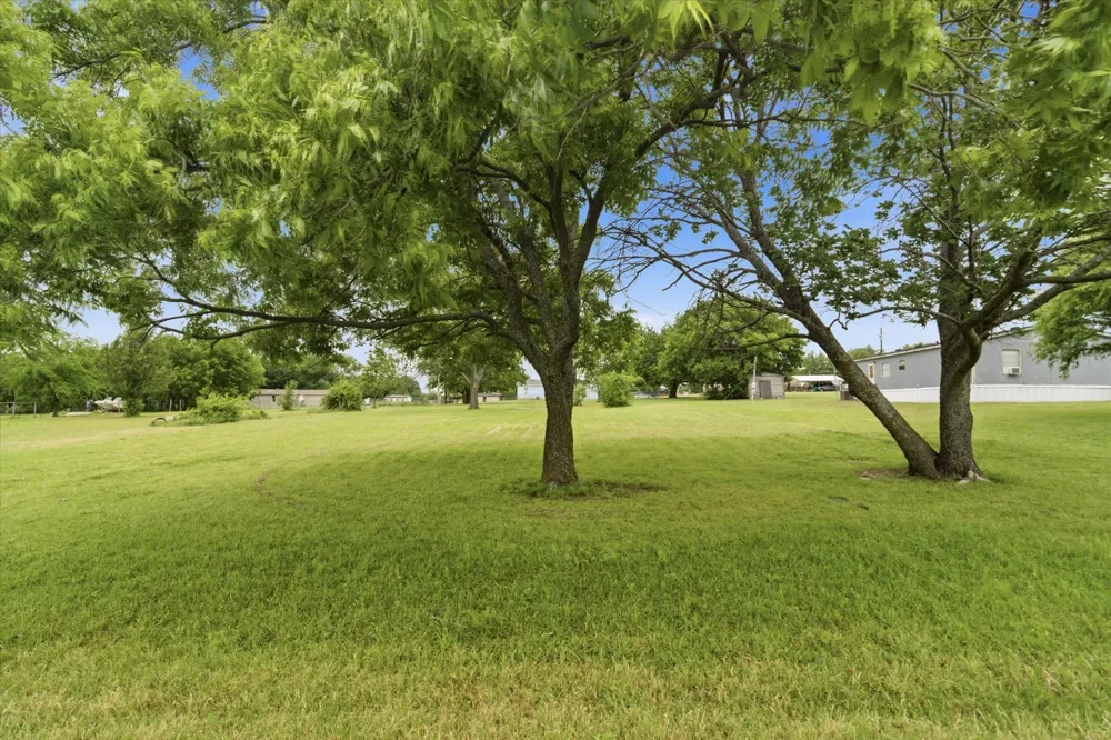 507 Deer Run Southmayd, TX 75092