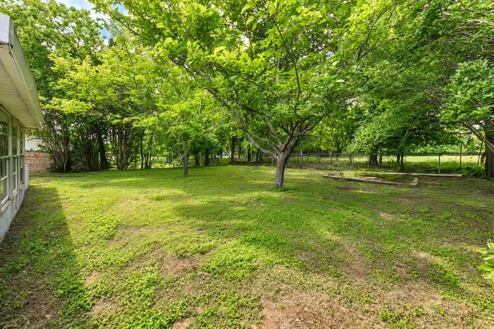 805 Long Drive Mineral Wells, TX 76067