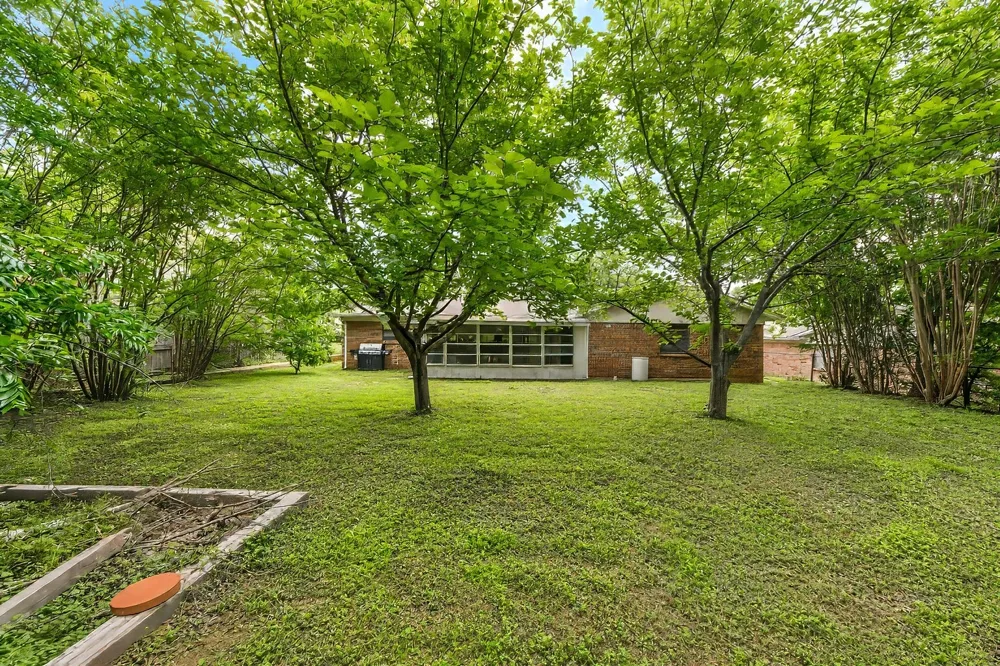 805 Long Drive Mineral Wells, TX 76067