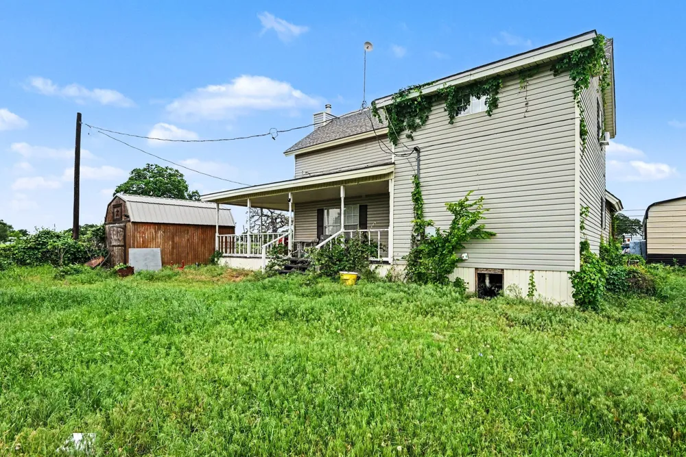 13270 Liberty School Road Azle, TX 76020