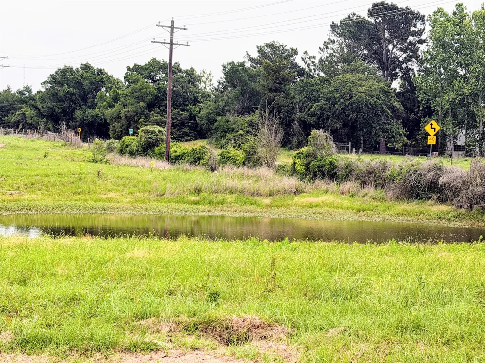 35 FM 1512 Donie, TX 75838