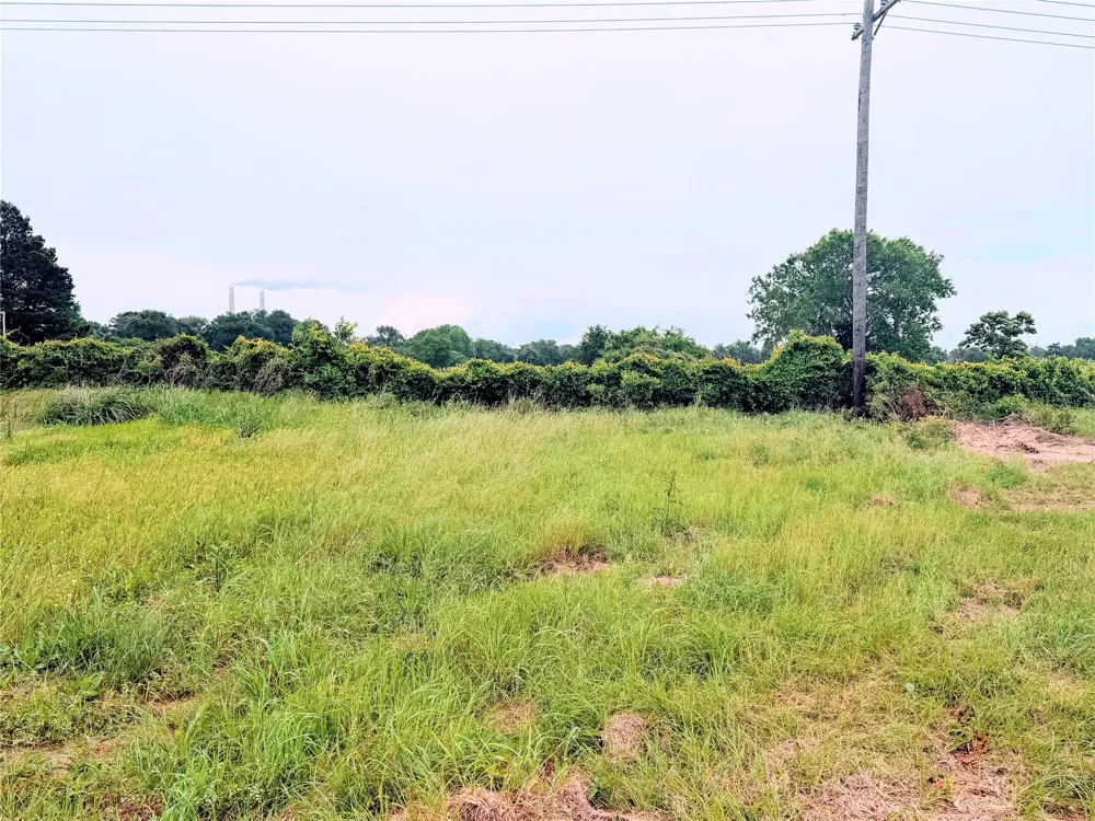 35 FM 1512 Donie, TX 75838
