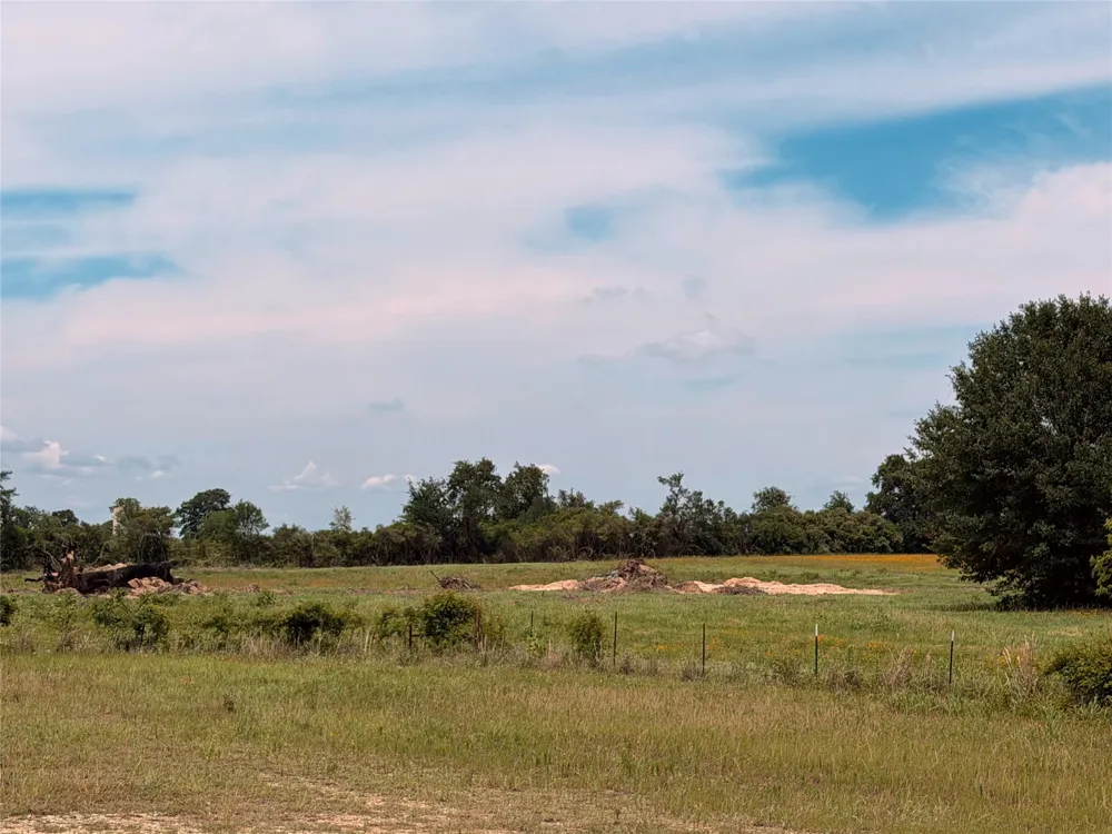 35 FM 1512 Donie, TX 75838