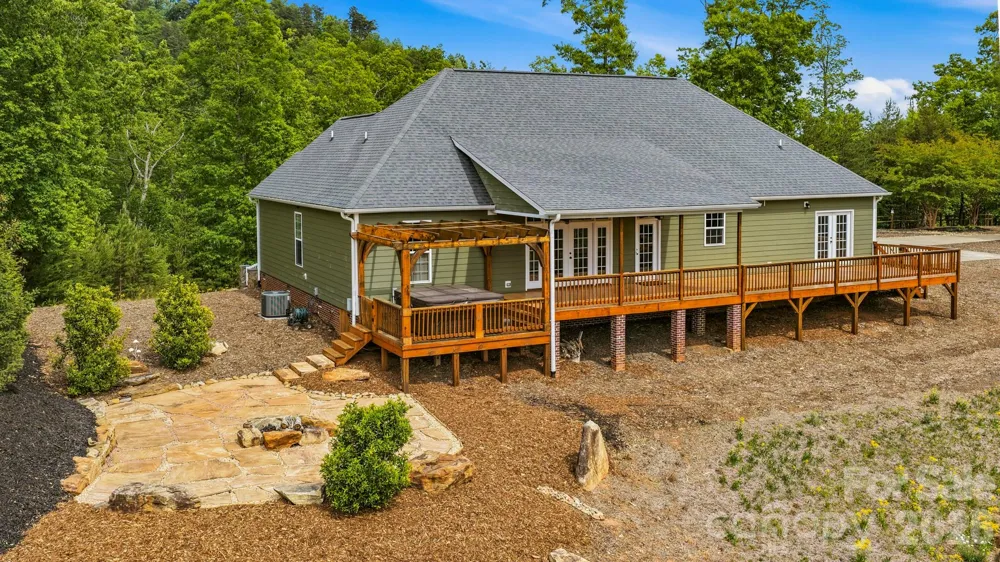 234 Crest Drive Lake Lure, NC 28746