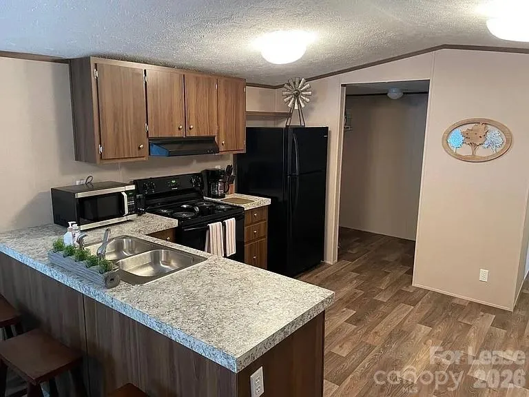 3298 Pea Ridge Road Mill Spring, NC 28756
