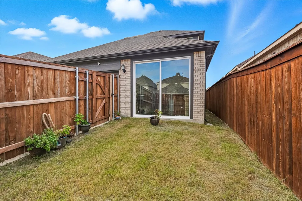 1506 Broadview Drive Garland, TX 75042