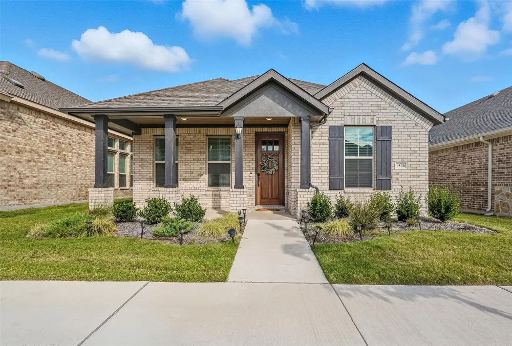 1506 Broadview Drive Garland, TX 75042