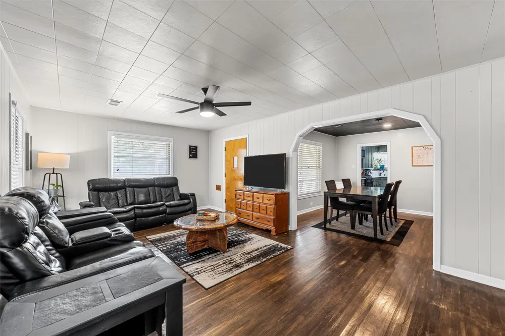 809 E Limestone Avenue Mart, TX 76664