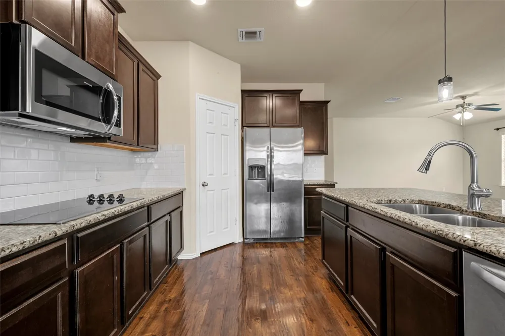 1214 Iron Glen Drive Temple, TX 76502