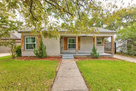 2521 Benbrook Boulevard