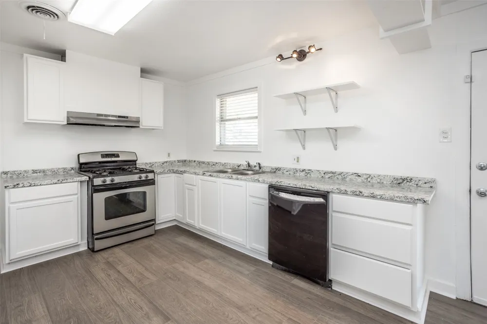 65 Kirby Street Callisburg, TX 76240