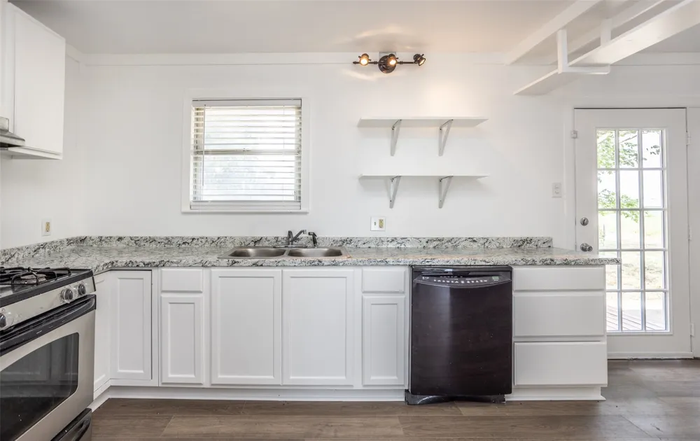 65 Kirby Street Callisburg, TX 76240
