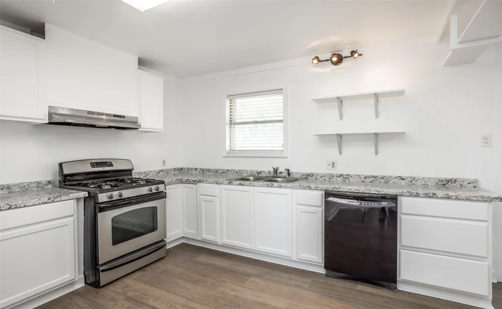 65 Kirby Street Callisburg, TX 76240