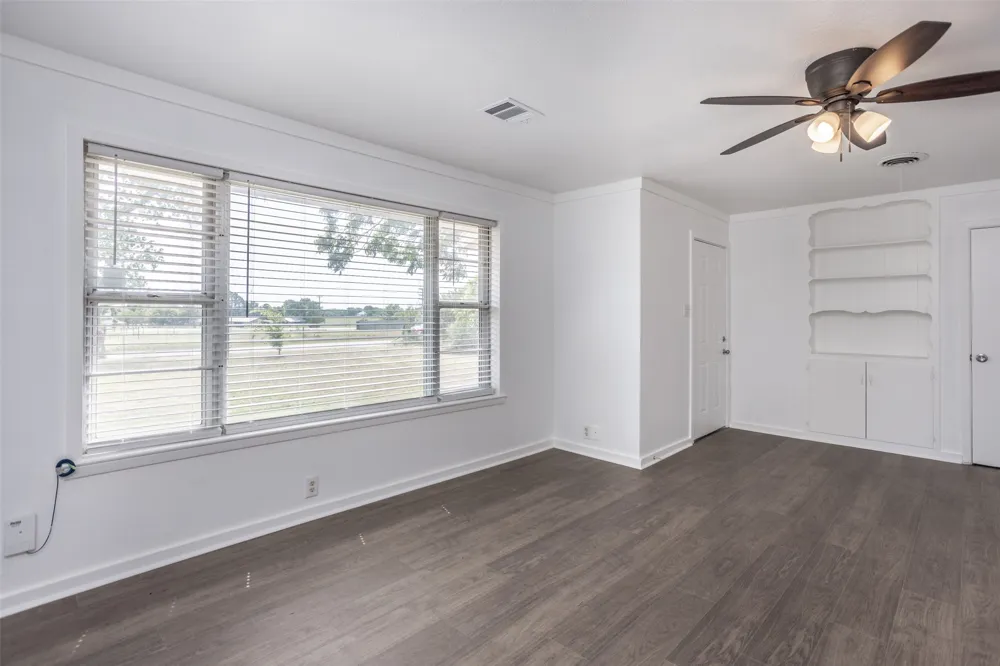 65 Kirby Street Callisburg, TX 76240