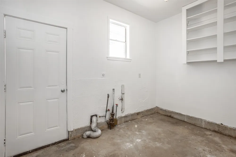 65 Kirby Street Callisburg, TX 76240