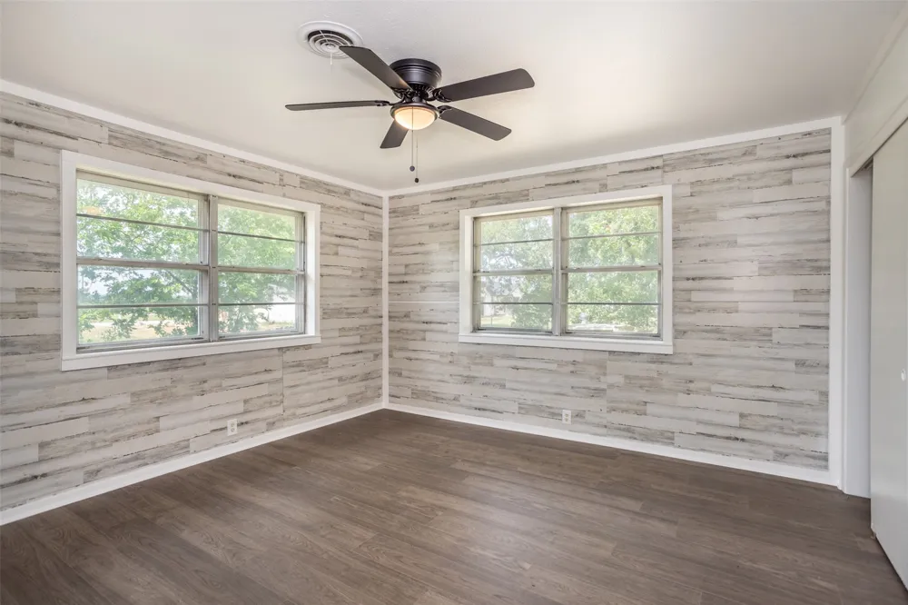65 Kirby Street Callisburg, TX 76240