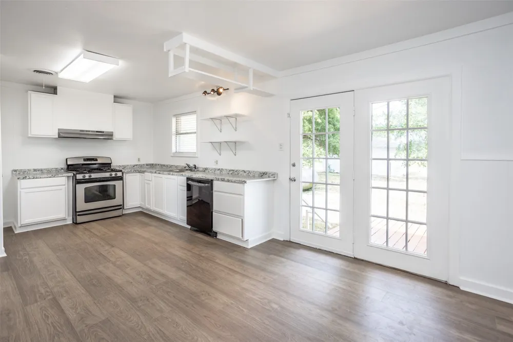 65 Kirby Street Callisburg, TX 76240