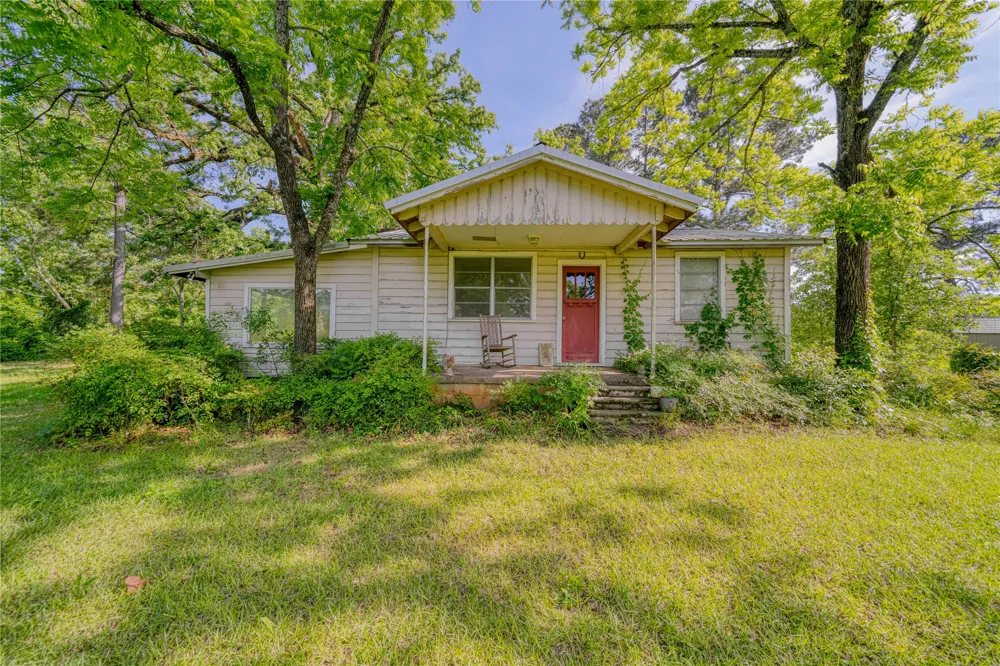 1655 County Road 1627 Linden, TX 75563