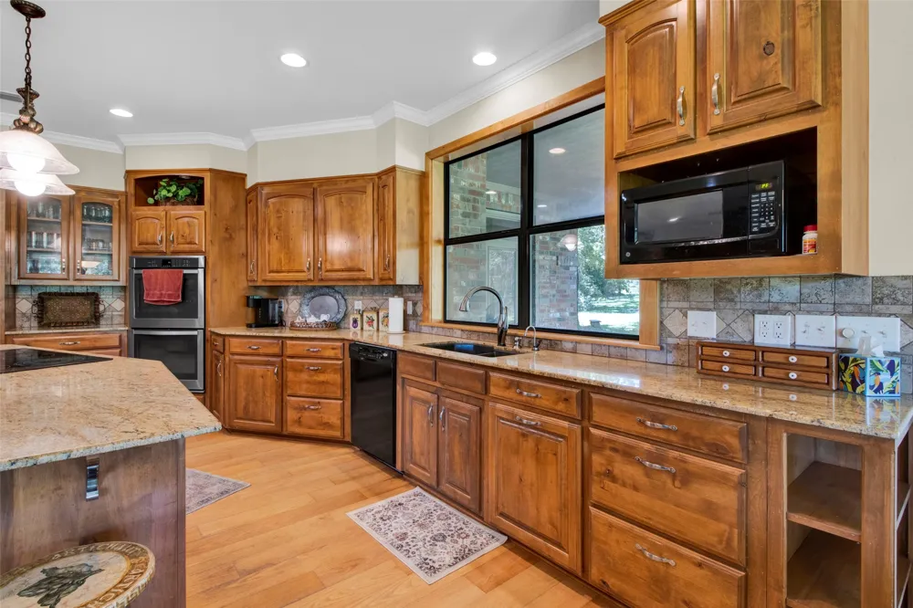 1655 County Road 1627 Linden, TX 75563