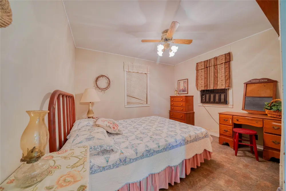 1655 County Road 1627 Linden, TX 75563