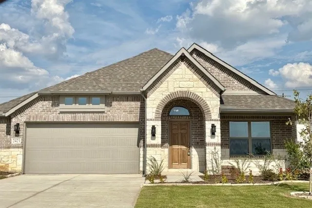 2421 Stardust Trail Venus, TX 76009