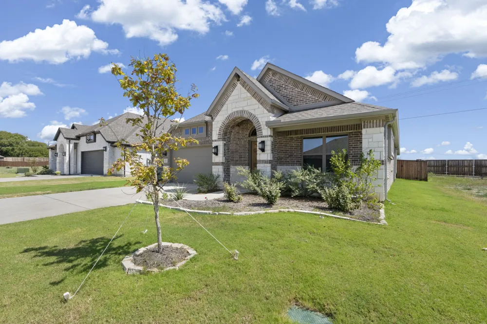 2421 Stardust Trail Venus, TX 76009
