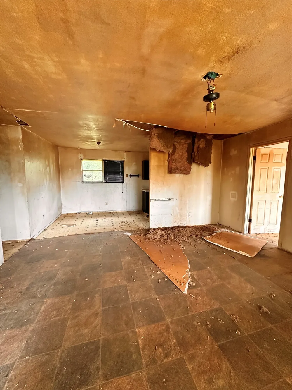 105 Caddo Naples, TX 75568