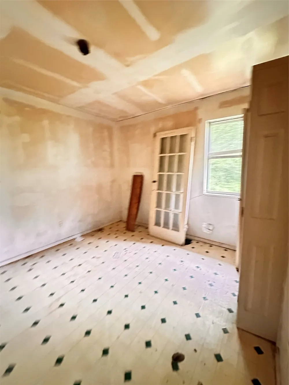 105 Caddo Naples, TX 75568