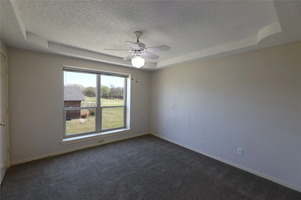 907 Red Oak Creek Drive Ovilla, TX 75154