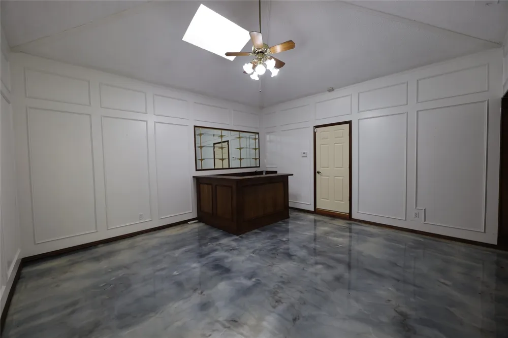907 Red Oak Creek Drive Ovilla, TX 75154