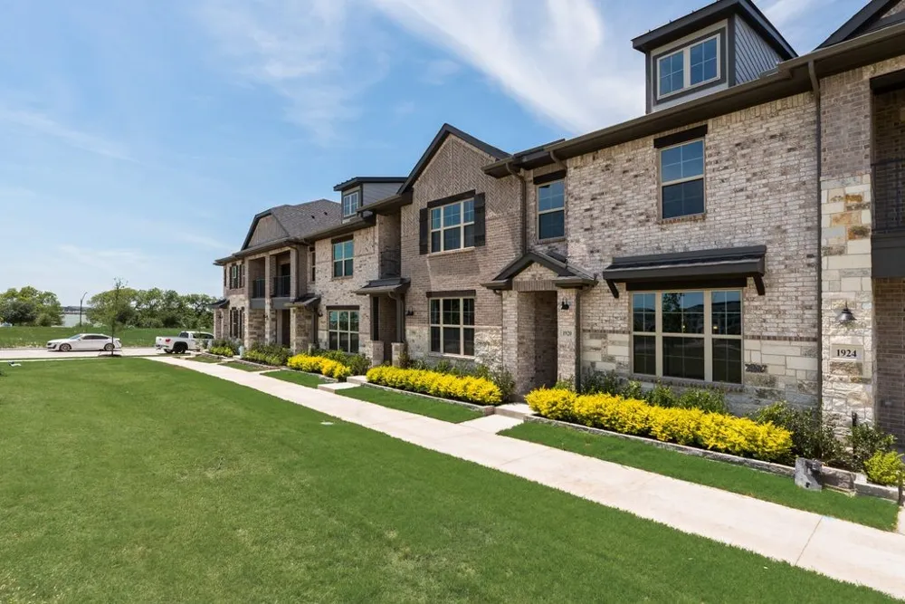 1920 Watermark Mews Rowlett, TX 75088