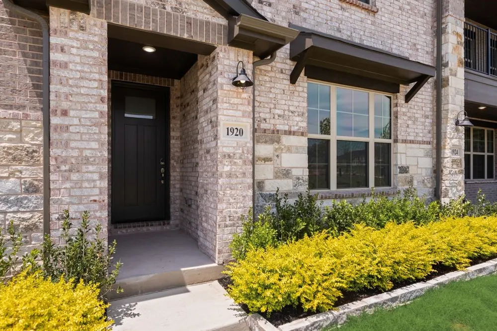 1920 Watermark Mews Rowlett, TX 75088