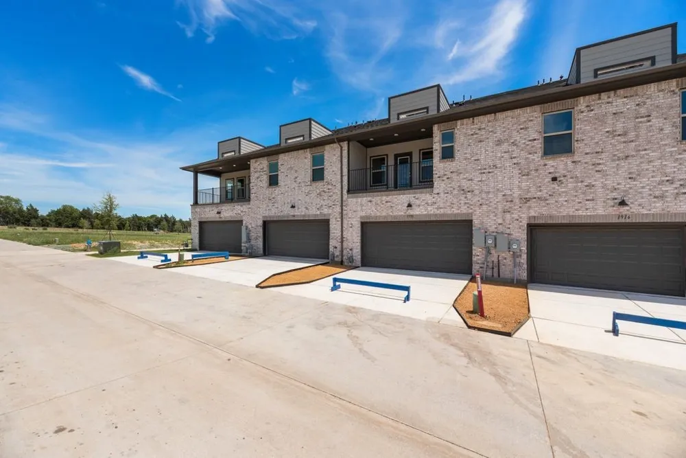 1920 Watermark Mews Rowlett, TX 75088